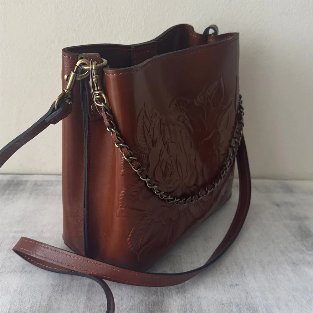 Patricia Nash Tooled Leather Ledra Bucket Crossbody Tote Handbag Tan